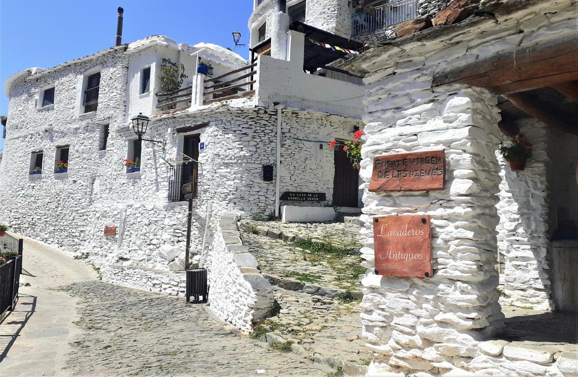 La Casa De La Bombilla Verde Trevelez Exterior photo
